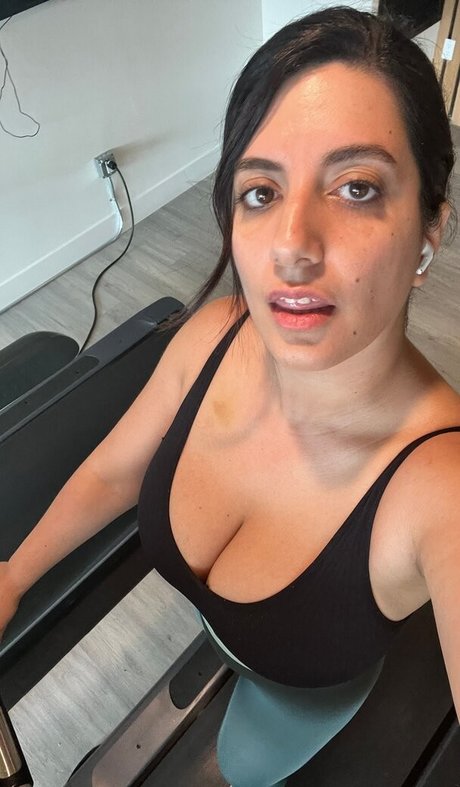 Sarah Arabic sexy nackten archiv