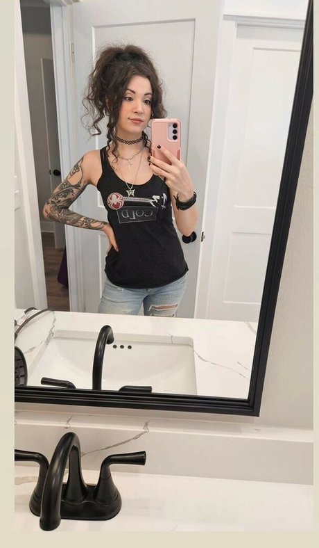 blonde yoga-onlyfans nackte bilder