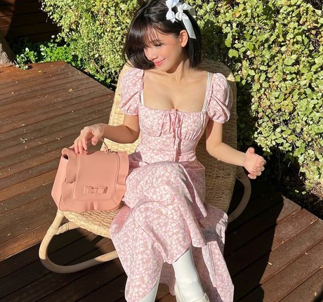 Eeeveenara erwachsene schöne bild