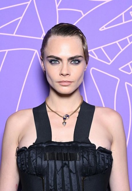Cara Delevingne model perfekte galerie