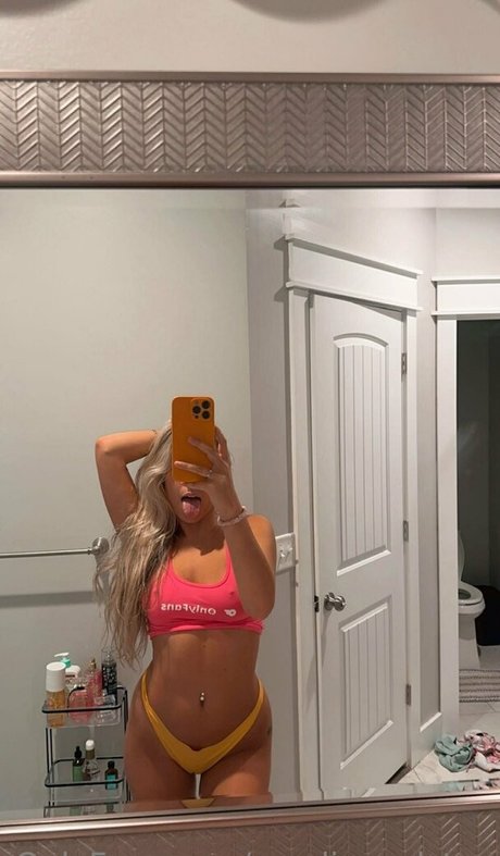 carolinecolston heiße akt galerien