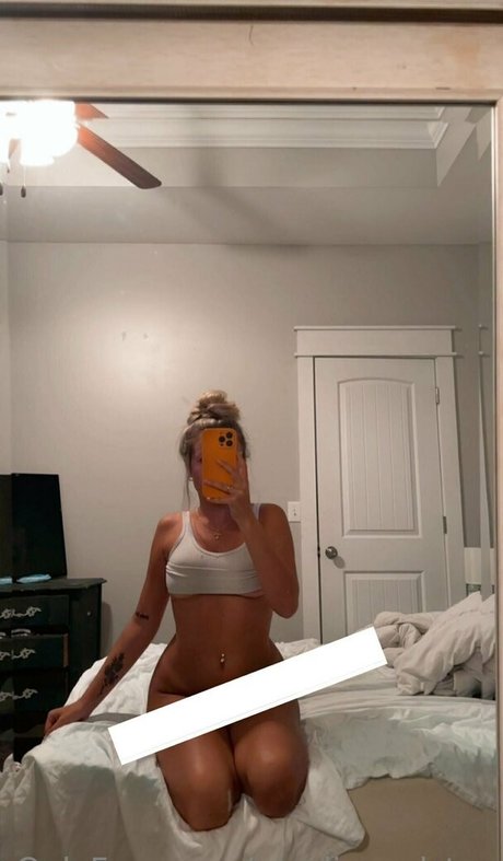 carolinecolston xxx erwachsene foto