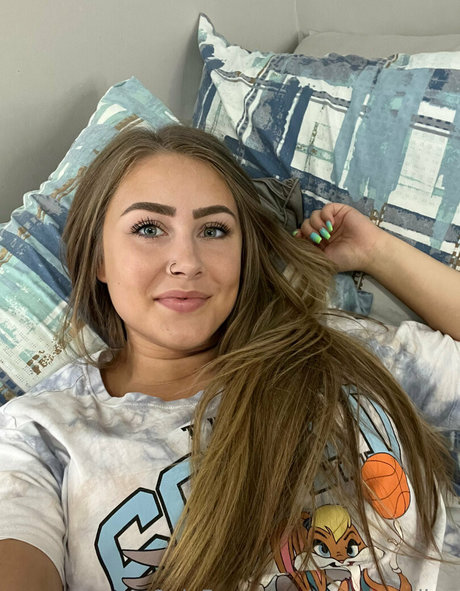 Teambonding model pornografische bild