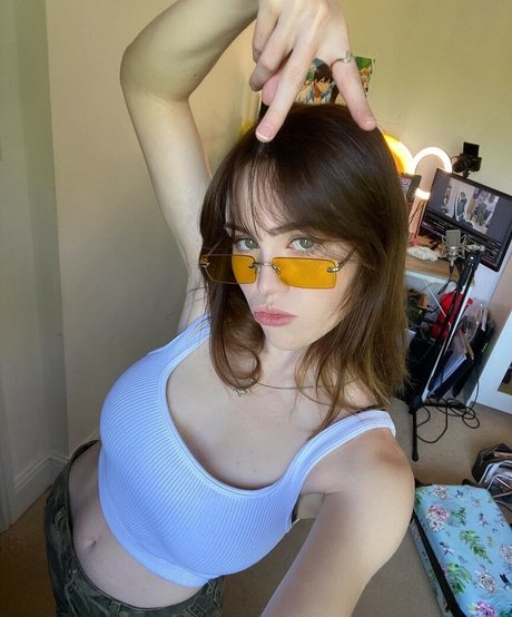 Frankie Lollia porno nette bild