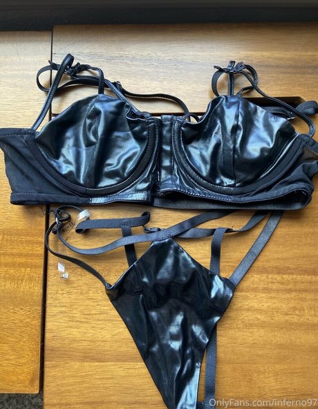 ella inferno top pornografische fotos