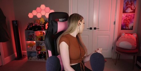 Dizzykitten nackt hd bilder