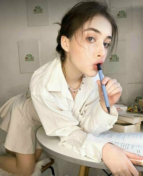 asiatische falsche titten onlyfans nackt akt bild