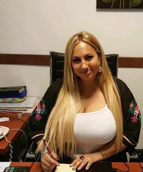 blonde maria kunst top fotos