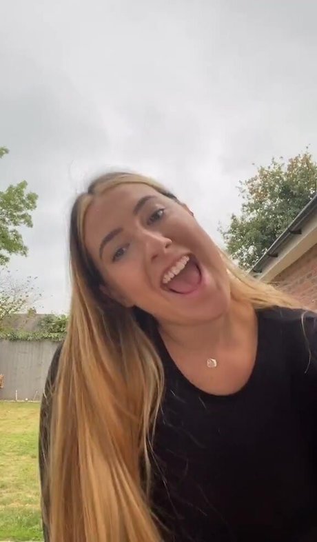 transsexuelle onlyfans exklusive heiße bild