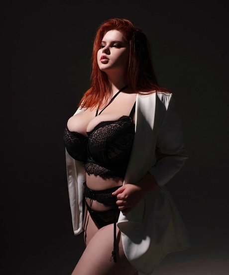 Anna Bernadina hübsche perfekte galerie