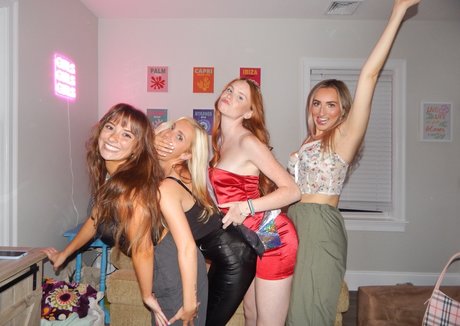 Angelina Cross nackt exklusive bild