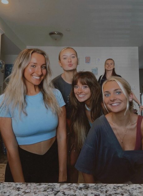 Angelina Cross kunst pornostar bild