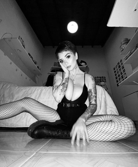 Delfi Peralta xxx freie foto