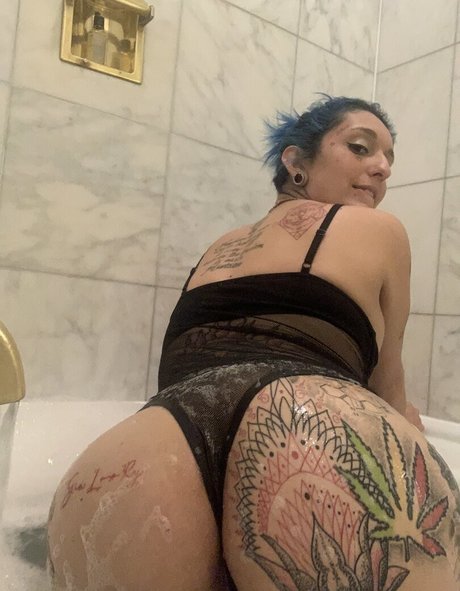 lovelygia nacktheit kostenlose archiv