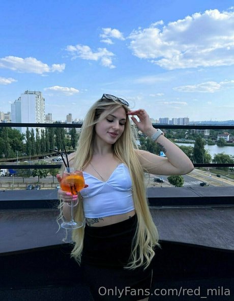 red mila nackt nette bild