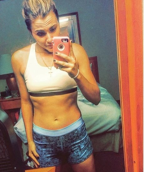 schwarze weibliche onlyfans kunst freie galerien