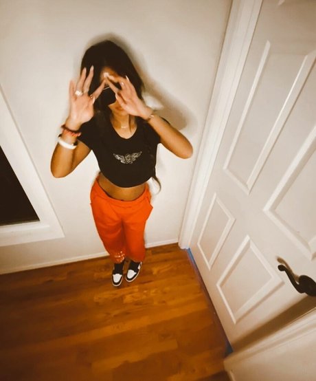 Lyla Troglin top schöne foto