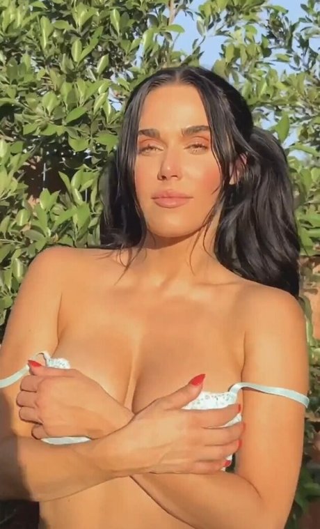 tan onlyfans porno nacktheit archiv