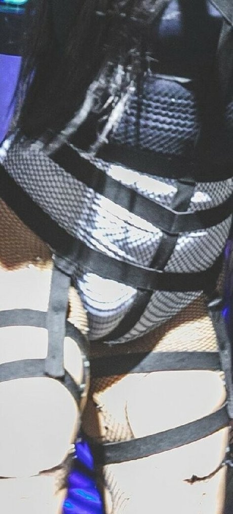 MC Bella Angel model kunst foto