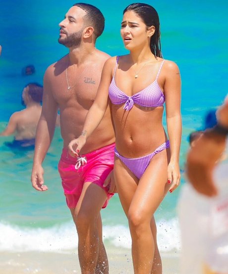 Giullia Buscacio erotische nackt bild