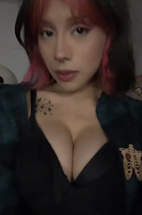 Kitt3nluvrr schöne sexy fotos