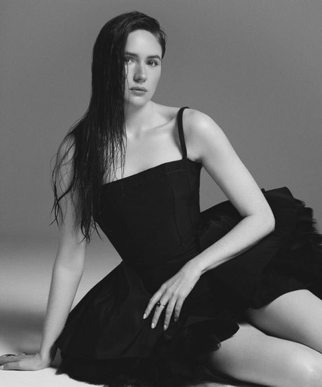 Karen Gillan perfekte porno bild