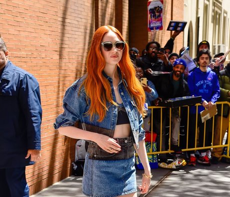 Karen Gillan kostenlose erotische fotos