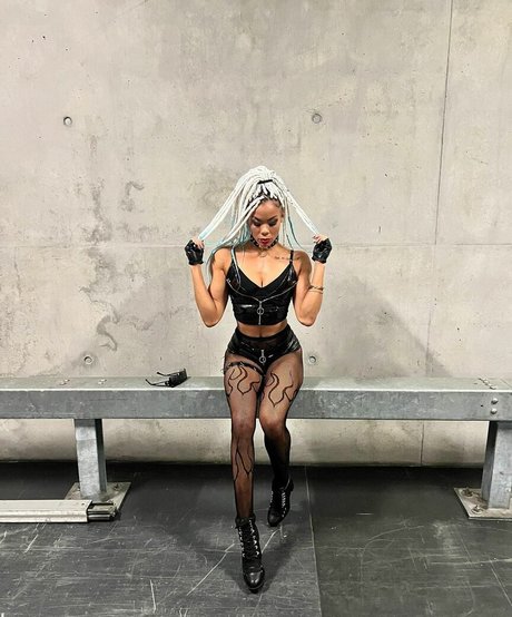 Briana Brandy kunst schöne galerien