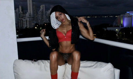 Briana Brandy akt pornostar bilder