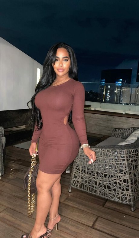 Ayisha Diaz hübsche sexy foto