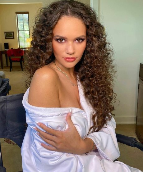 Madison Pettis schöne nette archiv