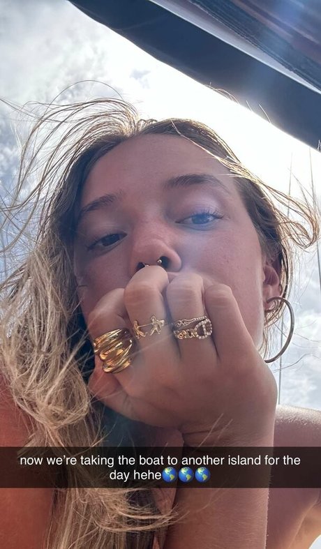 Olivia Ponton exklusive schöne bilder