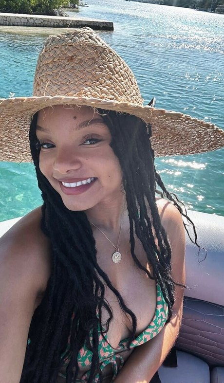 Halle Bailey hübsche heiße fotos