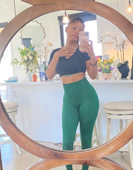 Halle Bailey sexy nackt bilder