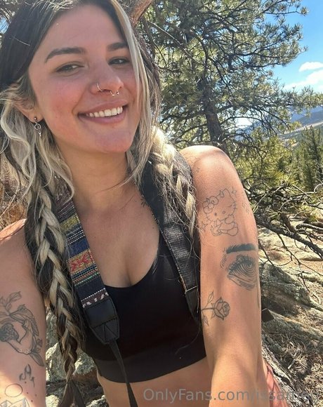 issameg pornostar sexy galerie