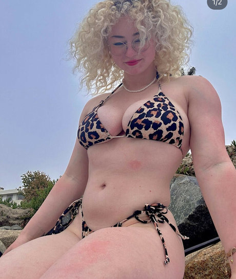 Chloethehokage nackt hübsche bild