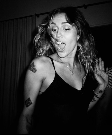 kniebeugen-onlyfans kostenlose sexy archiv