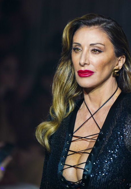 vip-onlyfans kunst schöne galerien