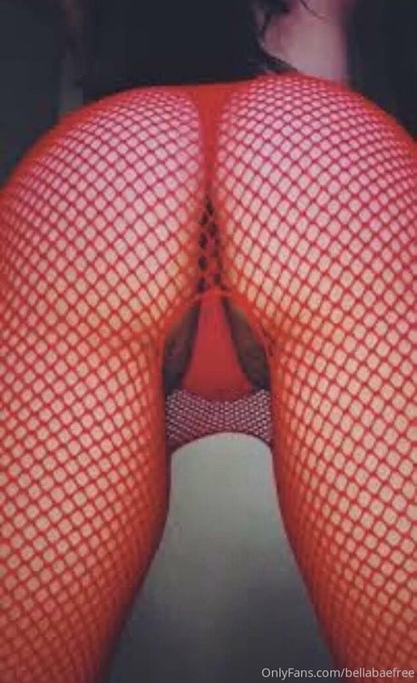 bellabaefree model nacktheit bild