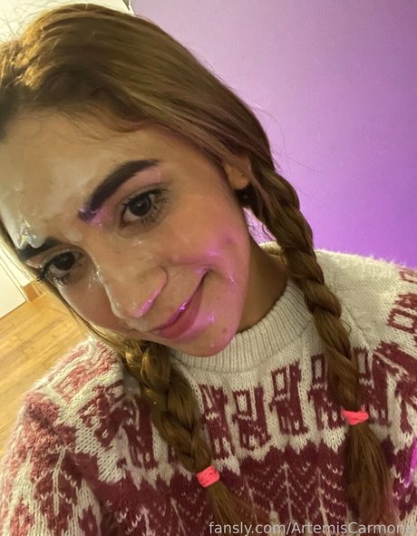 Artemis Carmona schöne nackte fotos