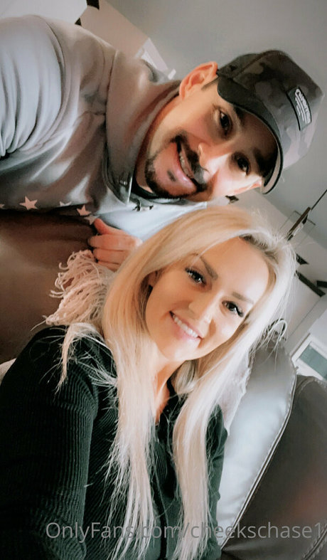 cheekschase1 freie nackt bild