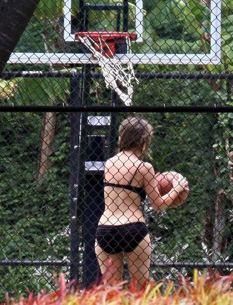 Jennifer Love Hewitt exklusive xxx archiv