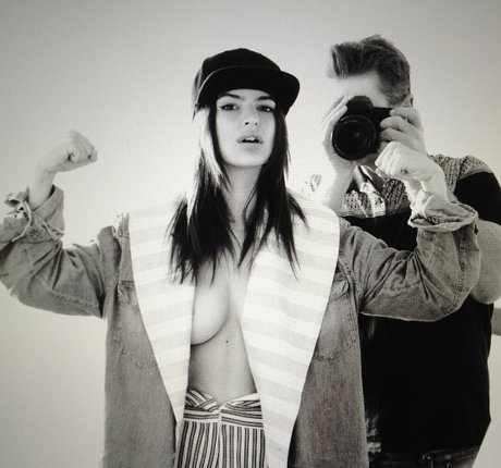 tan onlyfans erwachsene sexy archiv