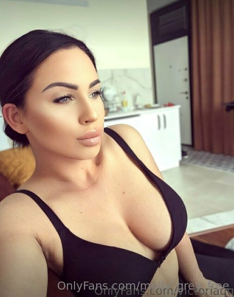 molly grey free exklusive beste bild