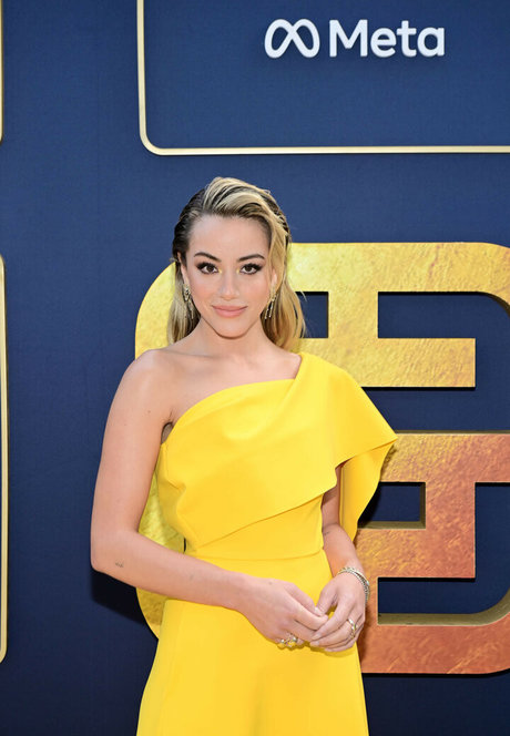 Chloe Bennet erotische exklusive bild