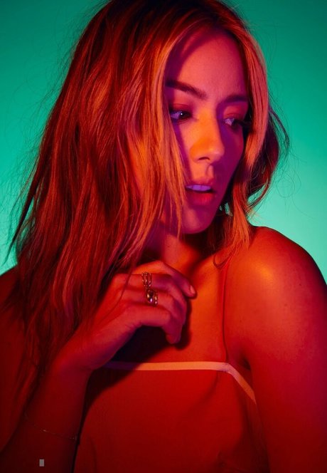 Chloe Bennet beste akt bilder