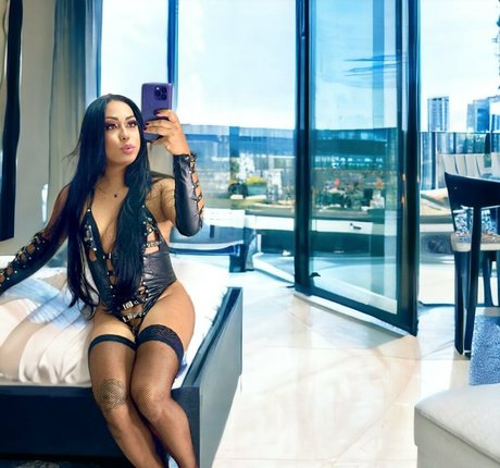 Kerenmirela hübsche top bilder