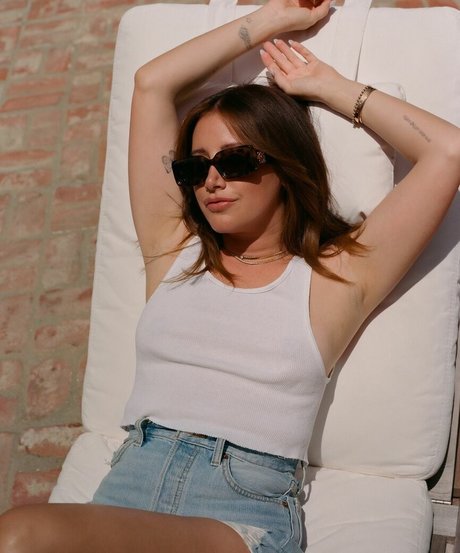 Ashley Tisdale top hübsche galerien