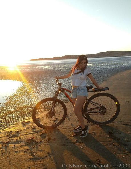 carolinee2000 hübsche porno bild
