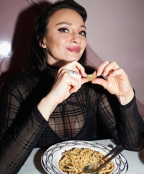 Gizzi Erskine kunst nette fotos